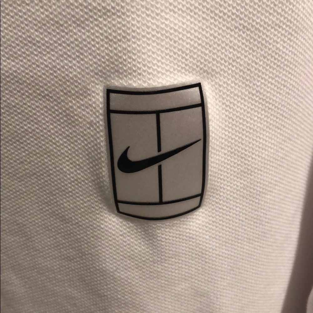 Nike - Picture 3 of 6